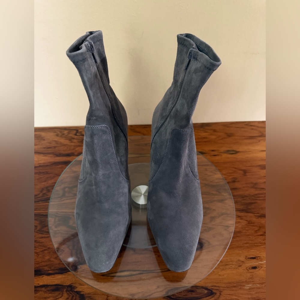 Inez Paz 70 Stretch Boots in Smoke Suede size 7.5